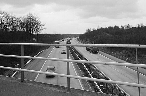 Rijksweg A12 gezien vanaf het viaduct Schelmseweg.
